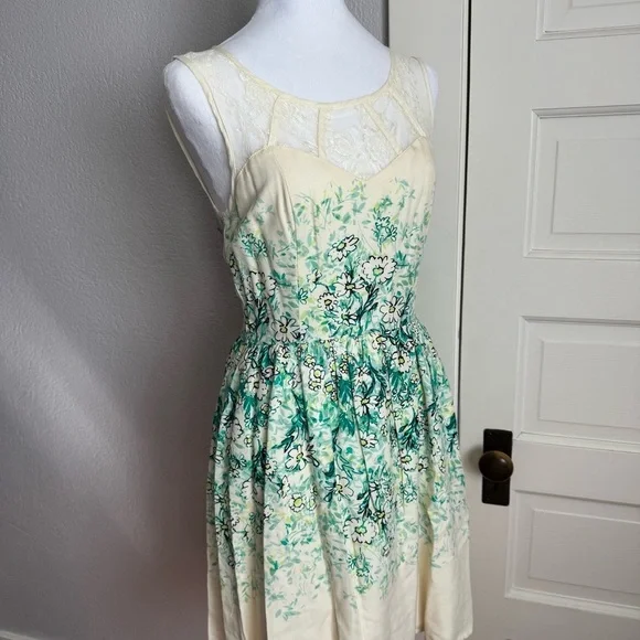 LC Lauren Conrad Cream Green Halter A-line Mini Dress - Picture 3 of 12